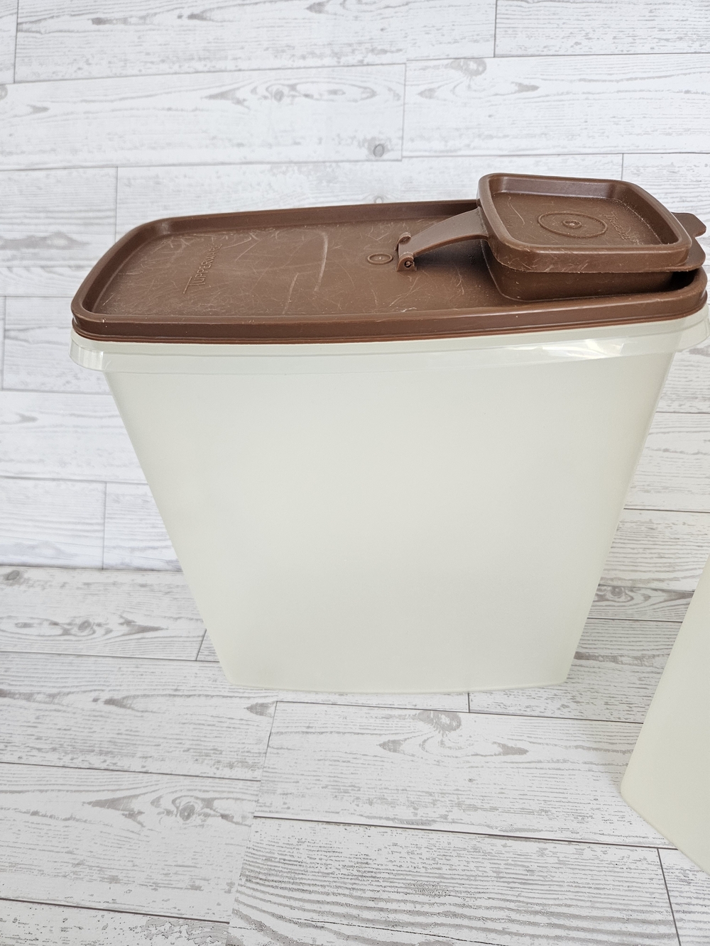 Vintage Tupperware Containers - Picture 4 of 6